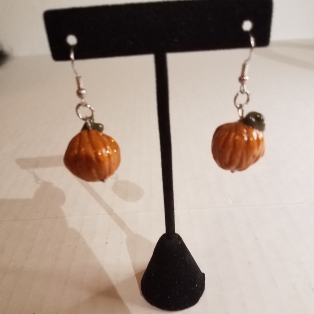 Handmade antique pumpkin earring 1o6